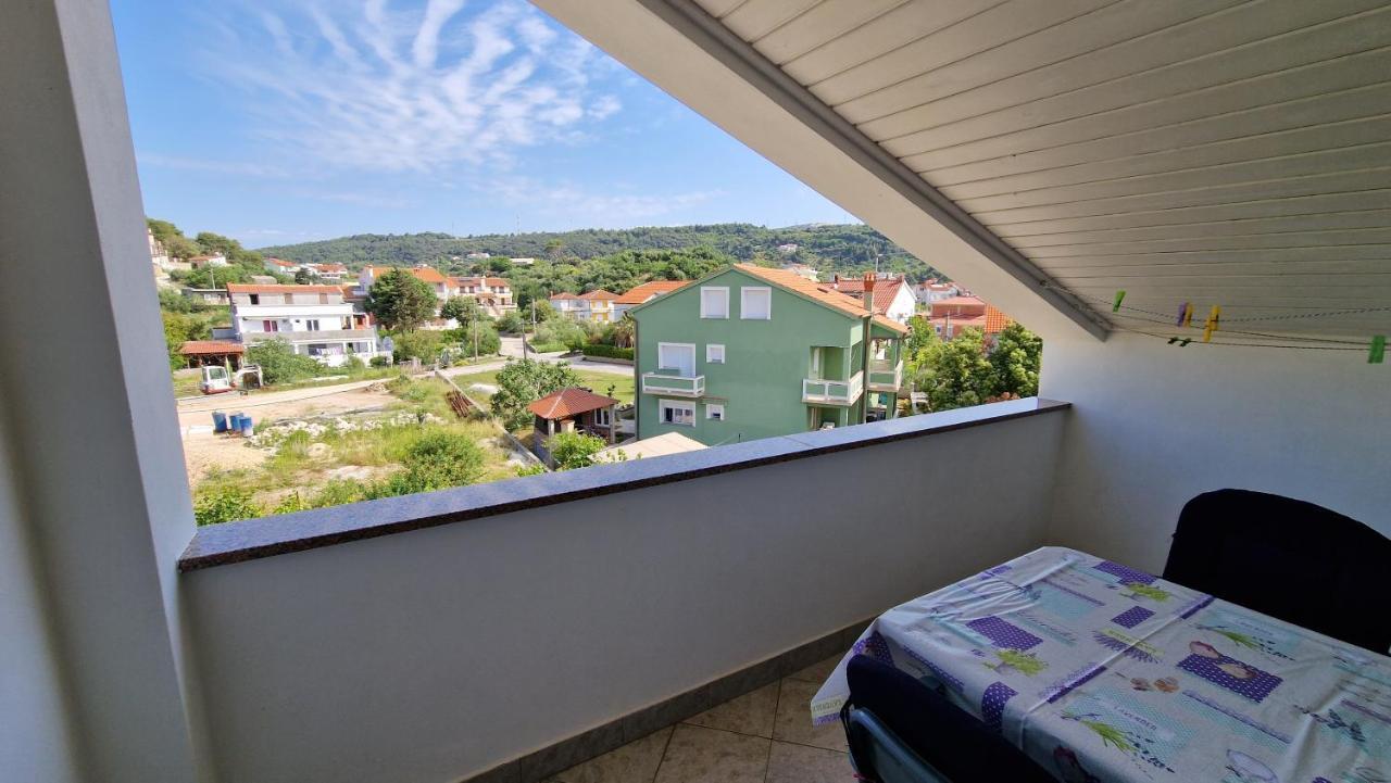 Appartamento Haus Anica Rab Town Esterno foto