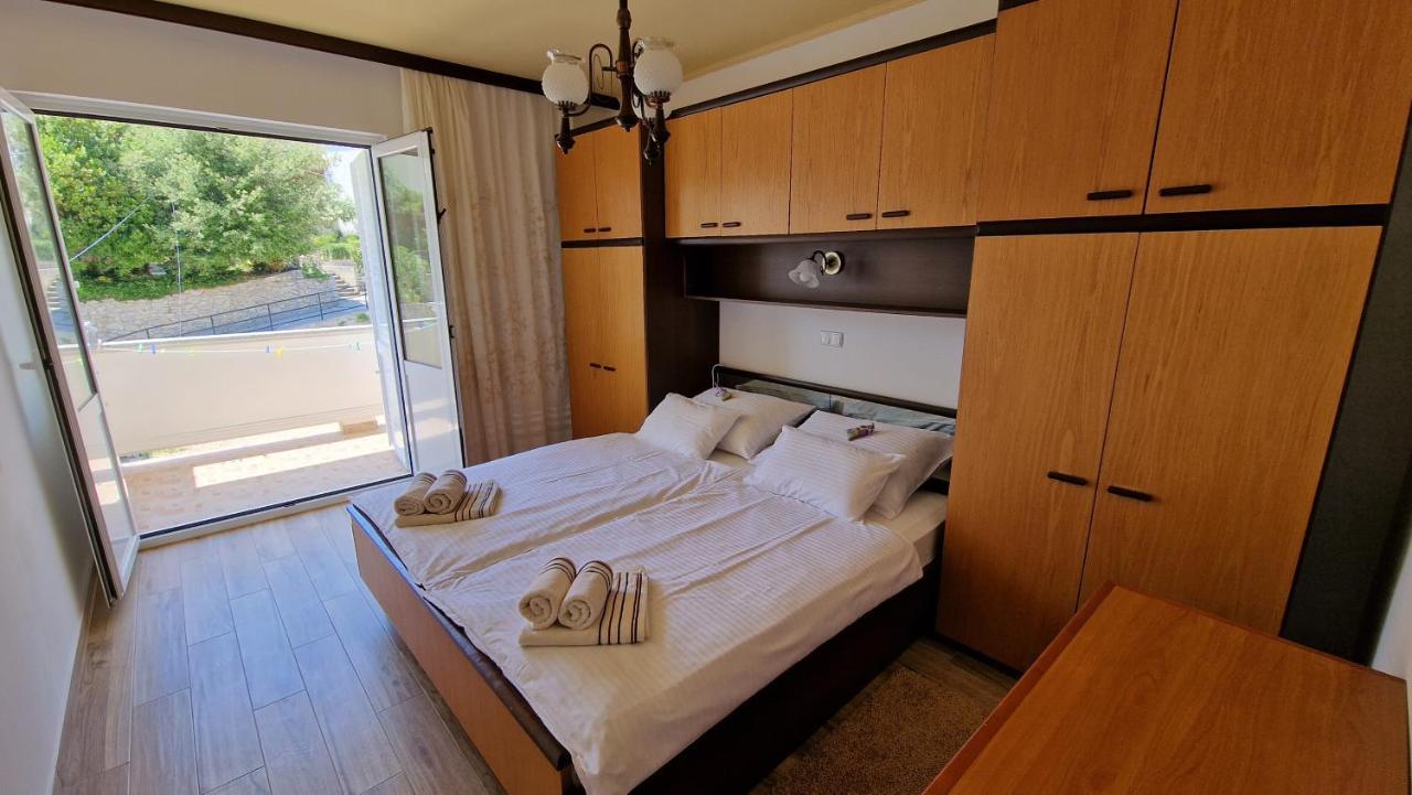 Appartamento Haus Anica Rab Town Esterno foto